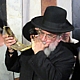 בעניין עשיית התרועה בנשימה ולא באמצעות נענוע היד, ושאין לסמוך על תרועה שנעשית אפילו רק 'בצירוף' נענוע היד, תשובה לשאלה בעניין עשיית שברים ותרועה בנשימה אחת